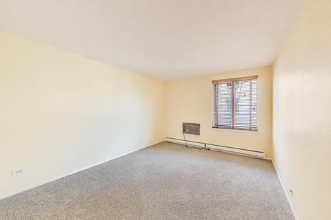 Tiny photo for 2324 Central Street #2B, Evanston, IL 60201 (MLS # 12598304)