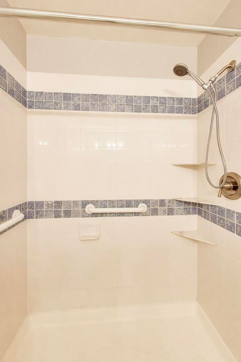 Tiny photo for 2324 Central Street #2B, Evanston, IL 60201 (MLS # 12598304)