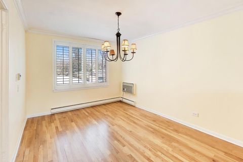 Tiny photo for 2324 Central Street #2B, Evanston, IL 60201 (MLS # 12598304)