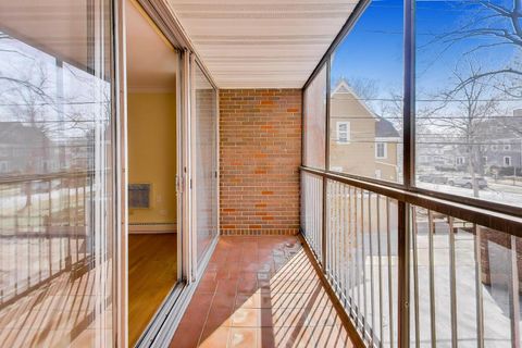 Tiny photo for 2324 Central Street #2B, Evanston, IL 60201 (MLS # 12598304)