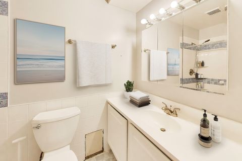 Tiny photo for 2324 Central Street #2B, Evanston, IL 60201 (MLS # 12598304)