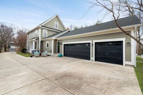 Tiny photo for 146 Franklin Street, Geneva, IL 60134 (MLS # 12546421)