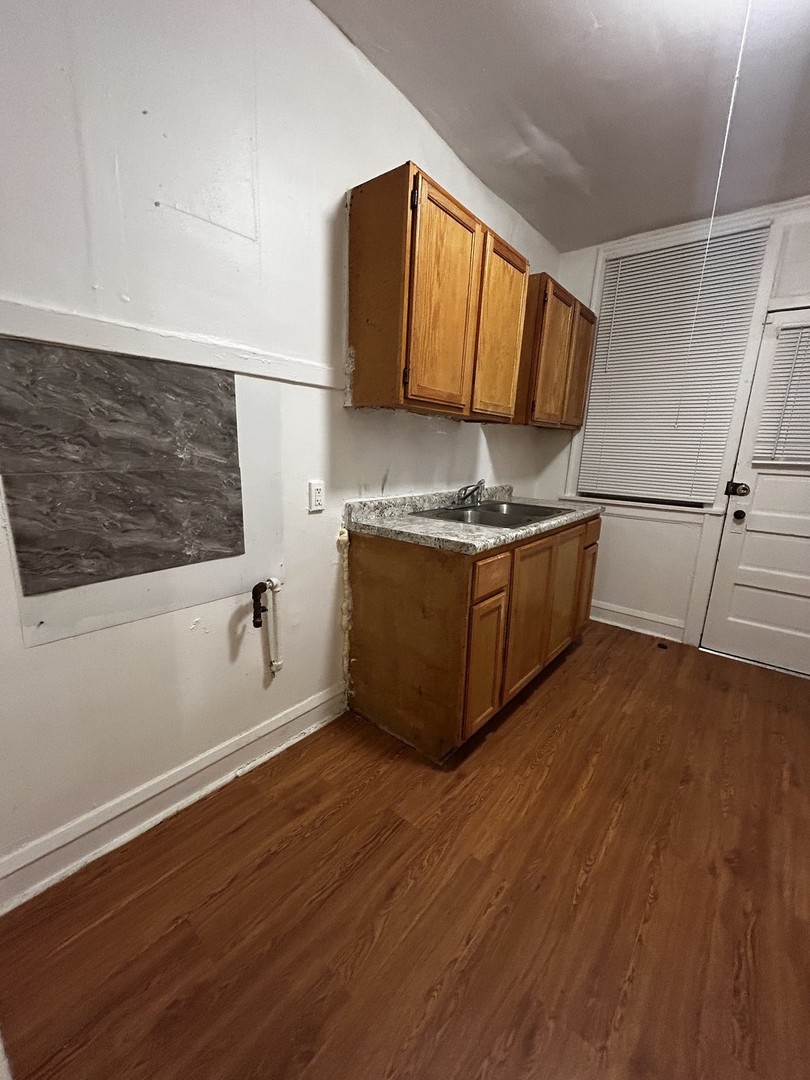 209 N Kolmar Avenue 1S