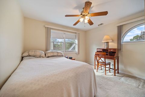 Tiny photo for 701 Garth Road, Wheeling, IL 60090 (MLS # 12495898)