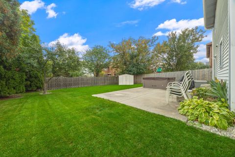 Tiny photo for 701 Garth Road, Wheeling, IL 60090 (MLS # 12495898)