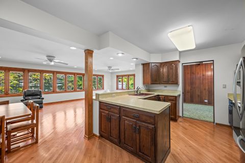 Tiny photo for 412 W Olive Avenue, Prospect Heights, IL 60070 (MLS # 12501612)