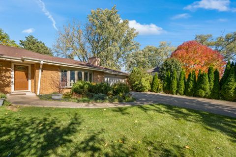 Tiny photo for 412 W Olive Avenue, Prospect Heights, IL 60070 (MLS # 12501612)