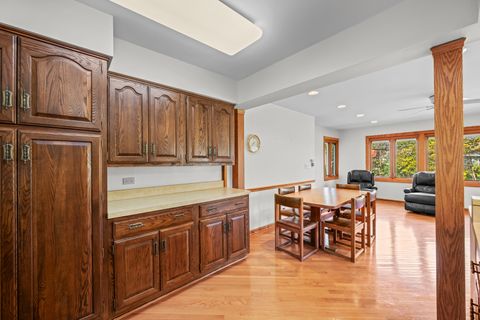 Tiny photo for 412 W Olive Avenue, Prospect Heights, IL 60070 (MLS # 12501612)