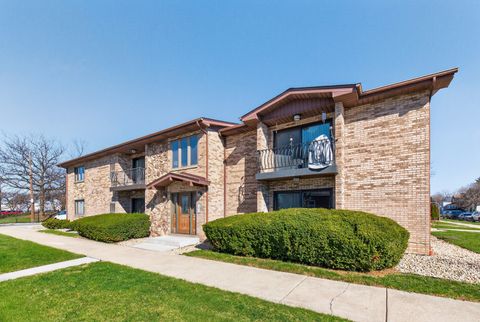 Photo of 6056 S Keating Avenue #2E, Chicago, IL 60629 (MLS # 12606730)