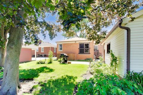 Tiny photo for 479 N Elm Avenue, Elmhurst, IL 60126 (MLS # 12684157)