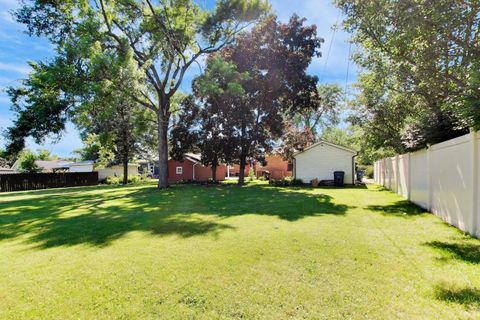 Tiny photo for 479 N Elm Avenue, Elmhurst, IL 60126 (MLS # 12684157)