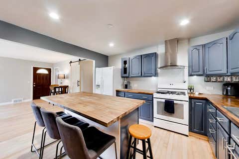 Tiny photo for 479 N Elm Avenue, Elmhurst, IL 60126 (MLS # 12684157)