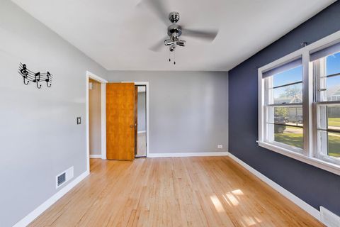 Tiny photo for 479 N Elm Avenue, Elmhurst, IL 60126 (MLS # 12684157)