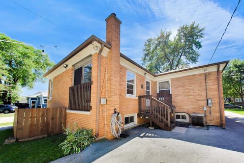 Tiny photo for 479 N Elm Avenue, Elmhurst, IL 60126 (MLS # 12684157)