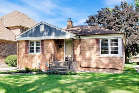 Tiny photo for 479 N Elm Avenue, Elmhurst, IL 60126 (MLS # 12684157)