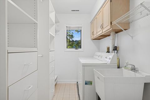 Tiny photo for 179 FOXBOROUGH Place, Burr Ridge, IL 60527 (MLS # 12504623)