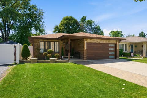 Tiny photo for 8320 Lamon Avenue, Burbank, IL 60459 (MLS # 12668074)