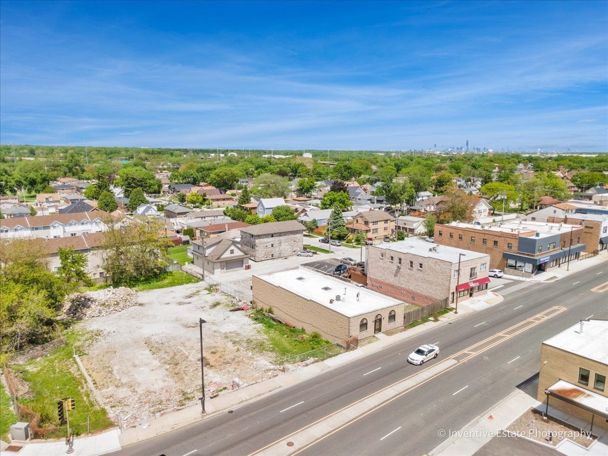 7450 W Archer Avenue
