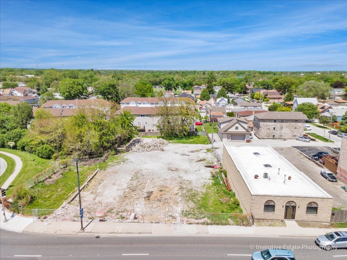 7450 W Archer Avenue