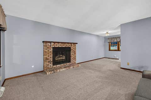 Tiny photo for 2928 Oxford Drive, Bettendorf, IA 52722 (MLS # 12724718)