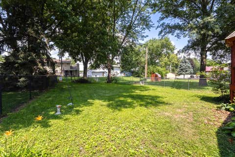 Tiny photo for 2928 Oxford Drive, Bettendorf, IA 52722 (MLS # 12724718)