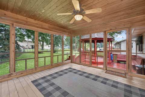 Tiny photo for 2928 Oxford Drive, Bettendorf, IA 52722 (MLS # 12724718)