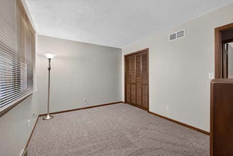 Tiny photo for 2928 Oxford Drive, Bettendorf, IA 52722 (MLS # 12724718)