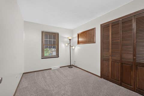 Tiny photo for 2928 Oxford Drive, Bettendorf, IA 52722 (MLS # 12724718)