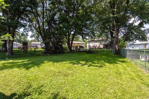 Tiny photo for 2928 Oxford Drive, Bettendorf, IA 52722 (MLS # 12724718)