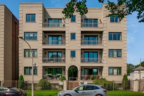 Photo of 6438 S Woodlawn Avenue #3N, Chicago, IL 60637 (MLS # 12464107)