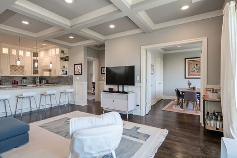 Tiny photo for 6438 S Woodlawn Avenue #3N, Chicago, IL 60637 (MLS # 12464107)