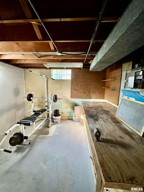 Tiny photo for 2804 OAK Street, Davenport, IA 52806 (MLS # QC4268459)