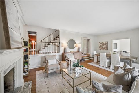 Tiny photo for 1372 Sunview Lane, Winnetka, IL 60093 (MLS # 12641226)