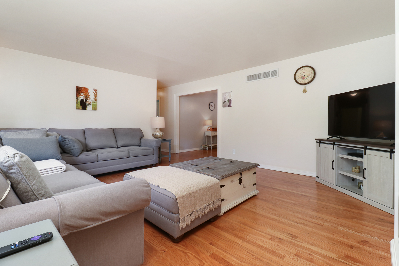 906 Hanlin Court