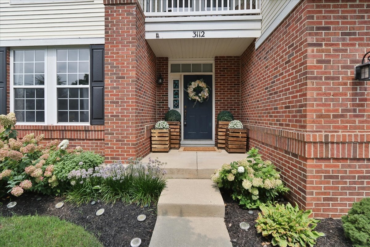 3112 Thunderbird Court W