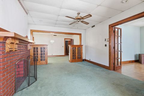 Tiny photo for 2506 Leclaire Street, Davenport, IA 52803 (MLS # 12619017)