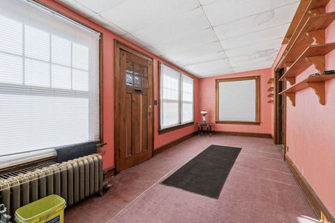 Tiny photo for 2506 Leclaire Street, Davenport, IA 52803 (MLS # 12619017)