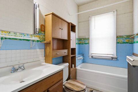 Tiny photo for 2506 Leclaire Street, Davenport, IA 52803 (MLS # 12619017)