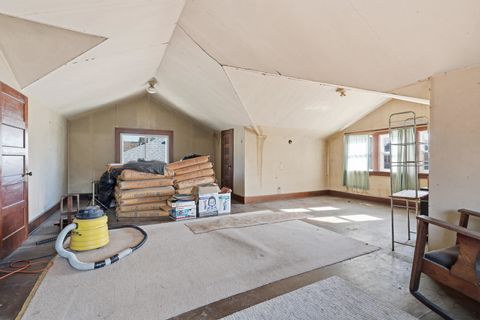 Tiny photo for 2506 Leclaire Street, Davenport, IA 52803 (MLS # 12619017)