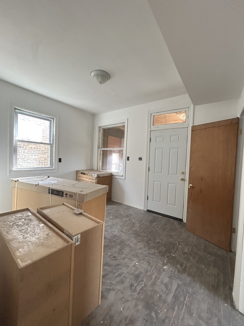 3247 W Thomas Street