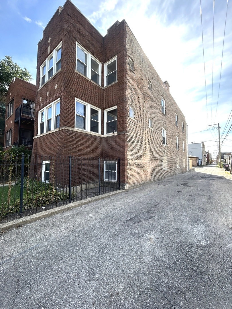 3247 W Thomas Street
