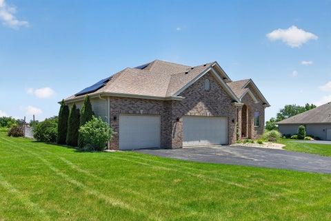 Tiny photo for 129 Titleist Trail, Poplar Grove, IL 61065 (MLS # 12750614)