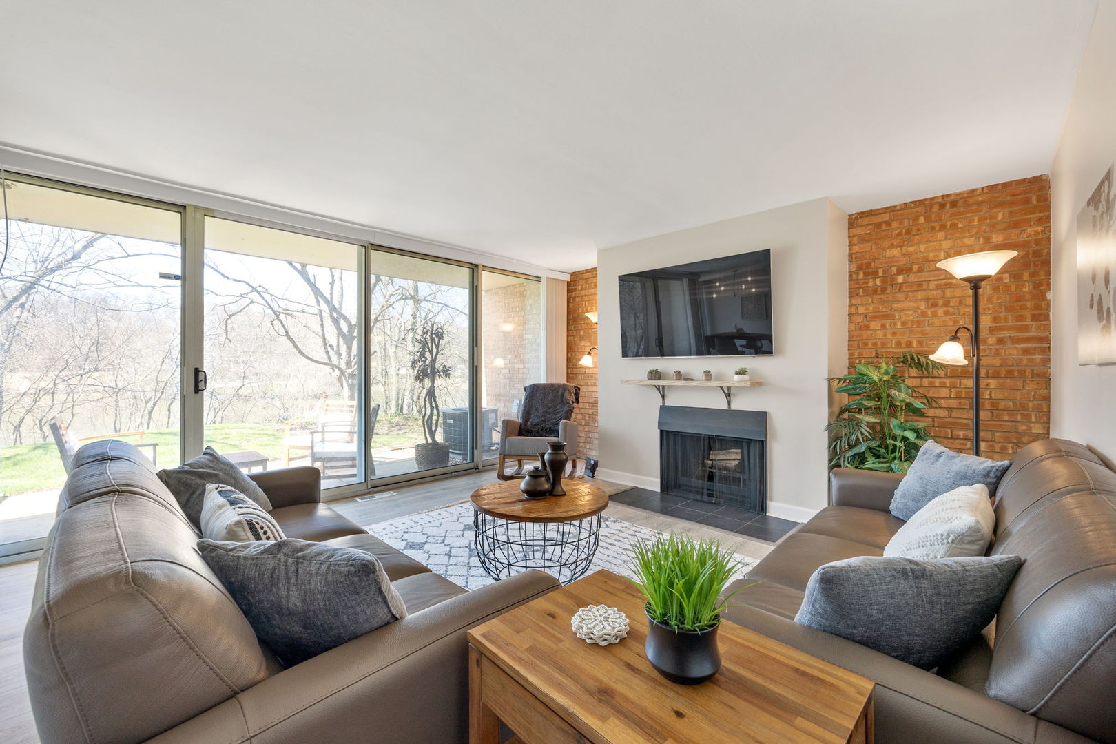 6000 E Lake Drive 1D