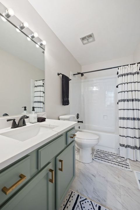 Tiny photo for 6000 E Lake Drive #1D, Lisle, IL 60532 (MLS # 12560541)