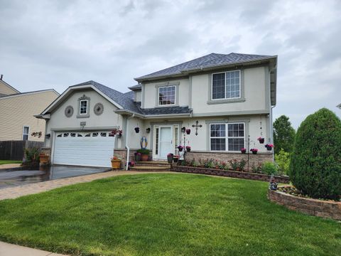 Single Family Residence in Waukegan IL 2732 Lucia Avenue.jpg