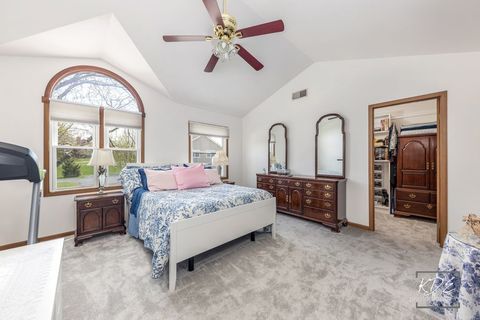 Tiny photo for 8026 Barrymore Drive #37-2, Darien, IL 60561 (MLS # 12625115)