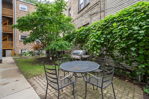 Tiny photo for 1424 W Cullom Avenue #3, Chicago, IL 60613 (MLS # 12560298)