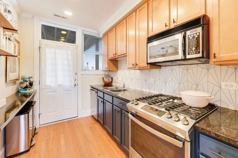 Tiny photo for 1424 W Cullom Avenue #3, Chicago, IL 60613 (MLS # 12560298)