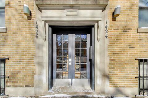 Tiny photo for 1424 W Cullom Avenue #3, Chicago, IL 60613 (MLS # 12560298)