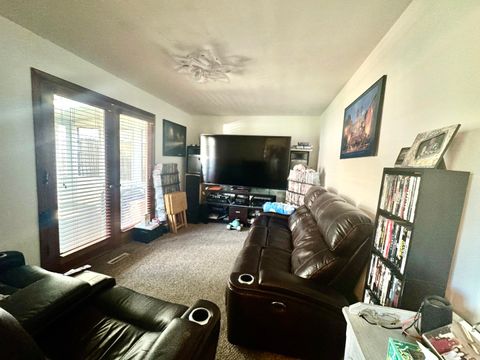 Tiny photo for 2415 Goldenrod Court, Aurora, IL 60506 (MLS # 12432468)
